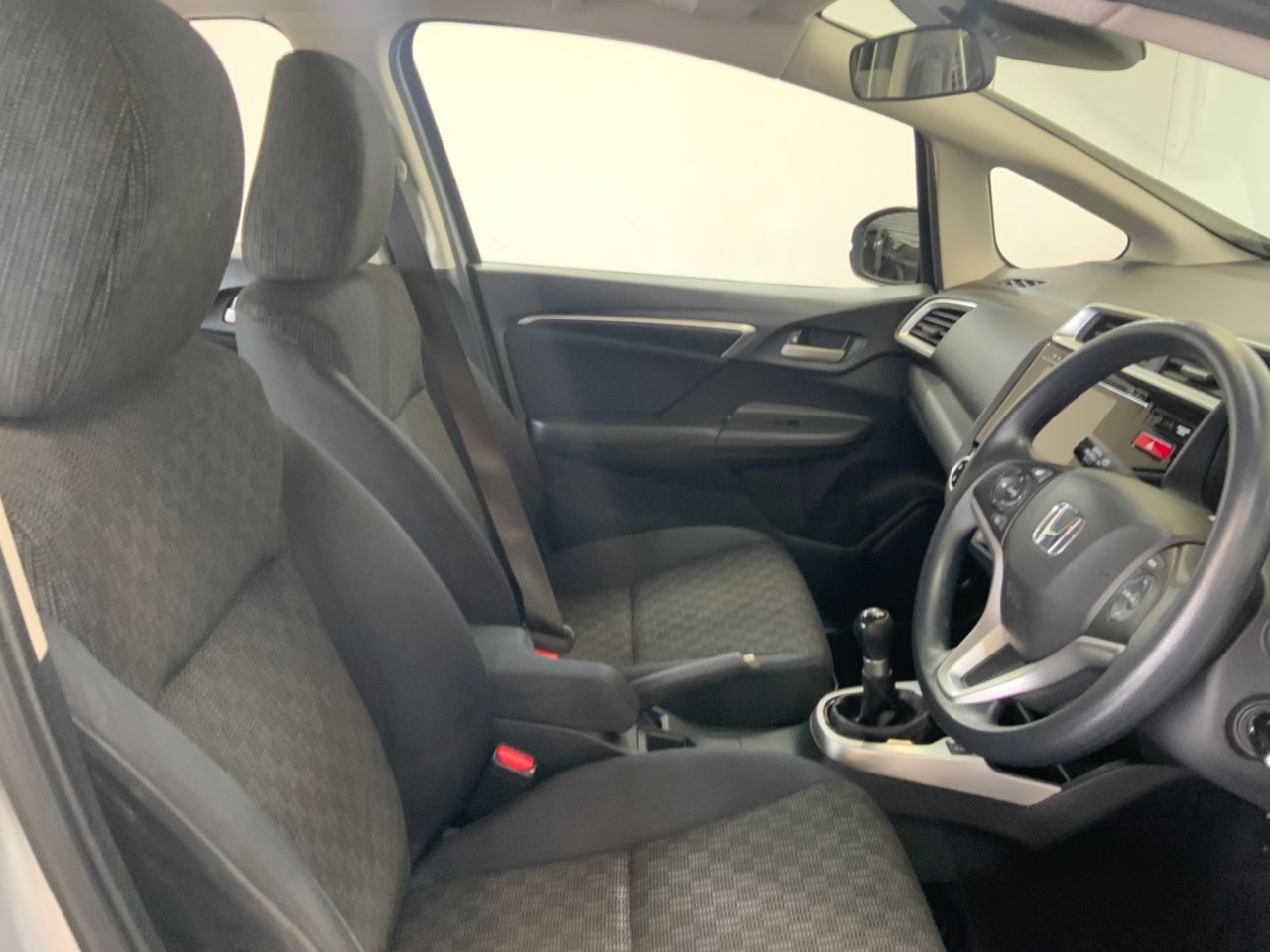 2015 HONDA JAZZ 1.3 i-VTEC SE Hatchback 5dr Petrol Manual Euro 6 (s/s) (102 ps) - vehicle photo 22 for sale on PureCar