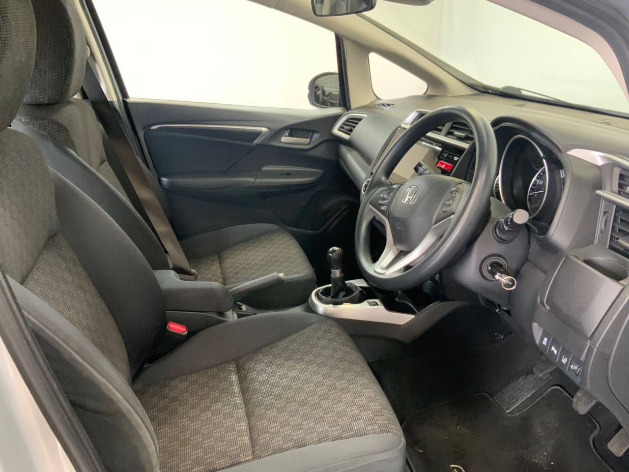 2015 HONDA JAZZ 1.3 i-VTEC SE Hatchback 5dr Petrol Manual Euro 6 (s/s) (102 ps) - vehicle photo 25 for sale on PureCar