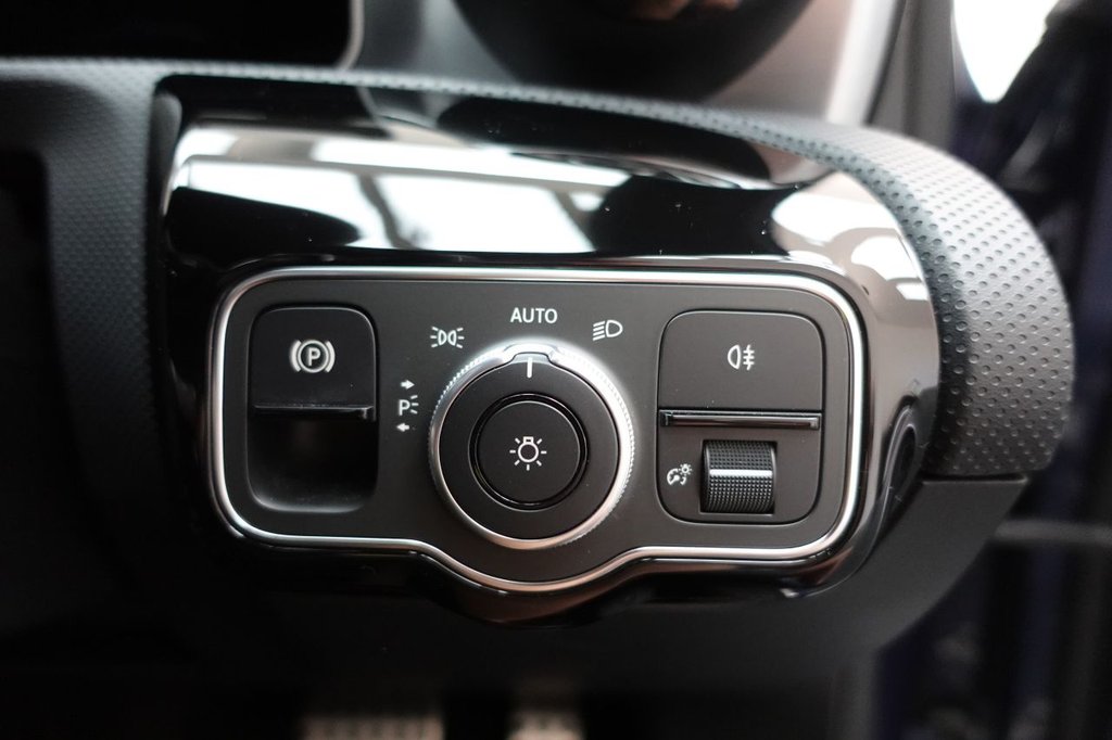 2019 Mercedes-Benz A-Class — image 30