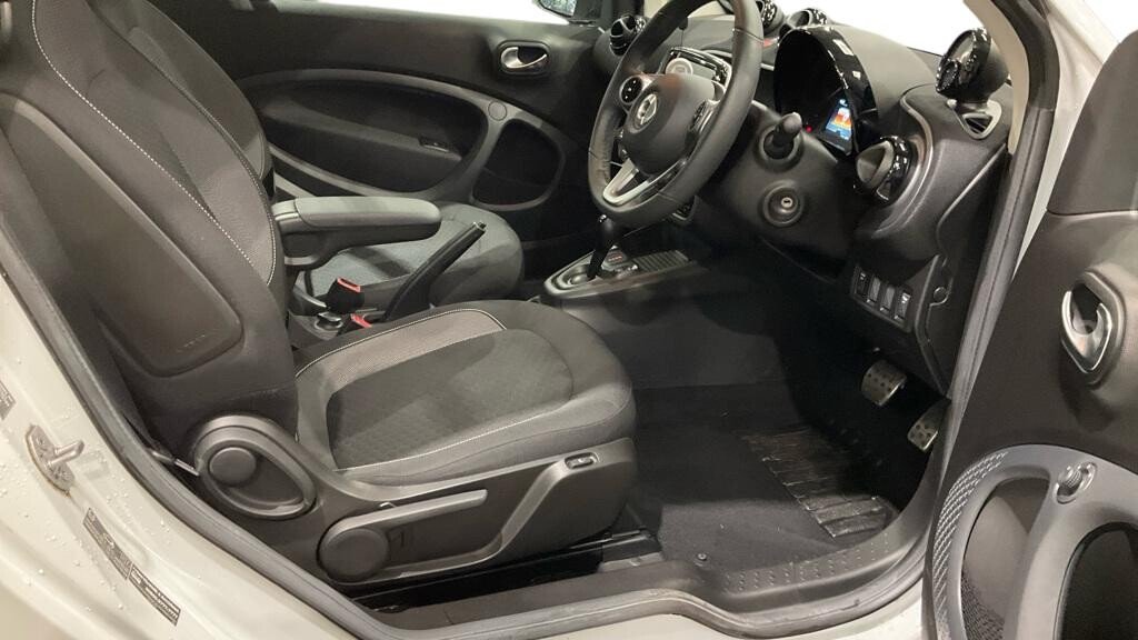 2023 Smart Fortwo — image 9