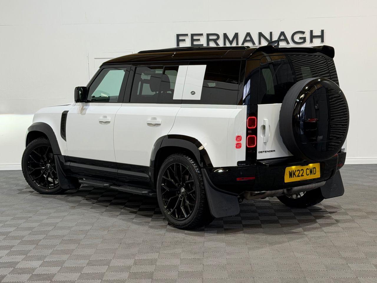 2022 LAND ROVER DEFENDER 3.0 D250 MHEV SE SUV 5dr Diesel Auto 4WD Euro 6 (s/s) (250 ps) 7-SEATER! - vehicle photo 3 for sale on PureCar