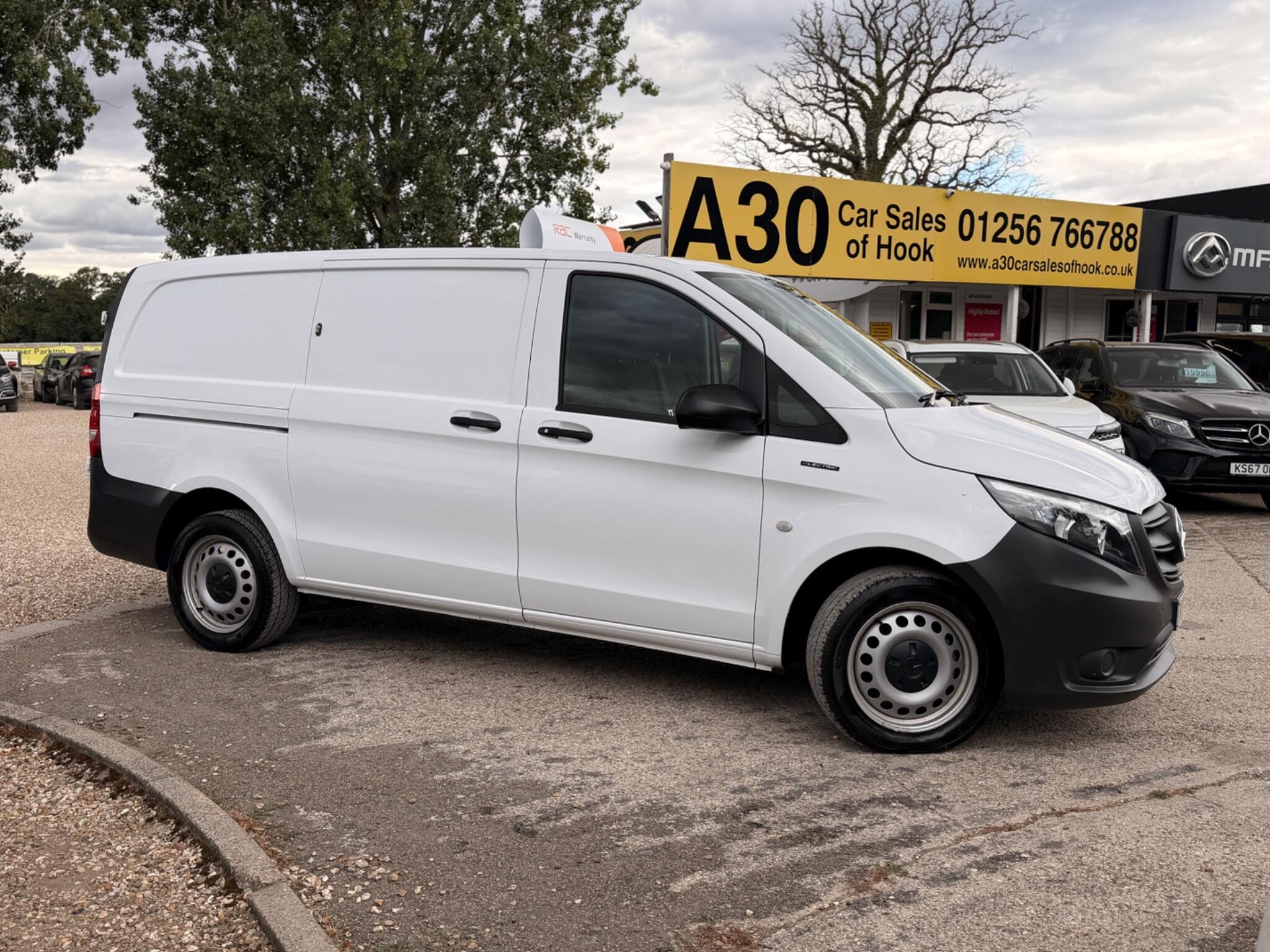 2022 MERCEDES-BENZ VITO