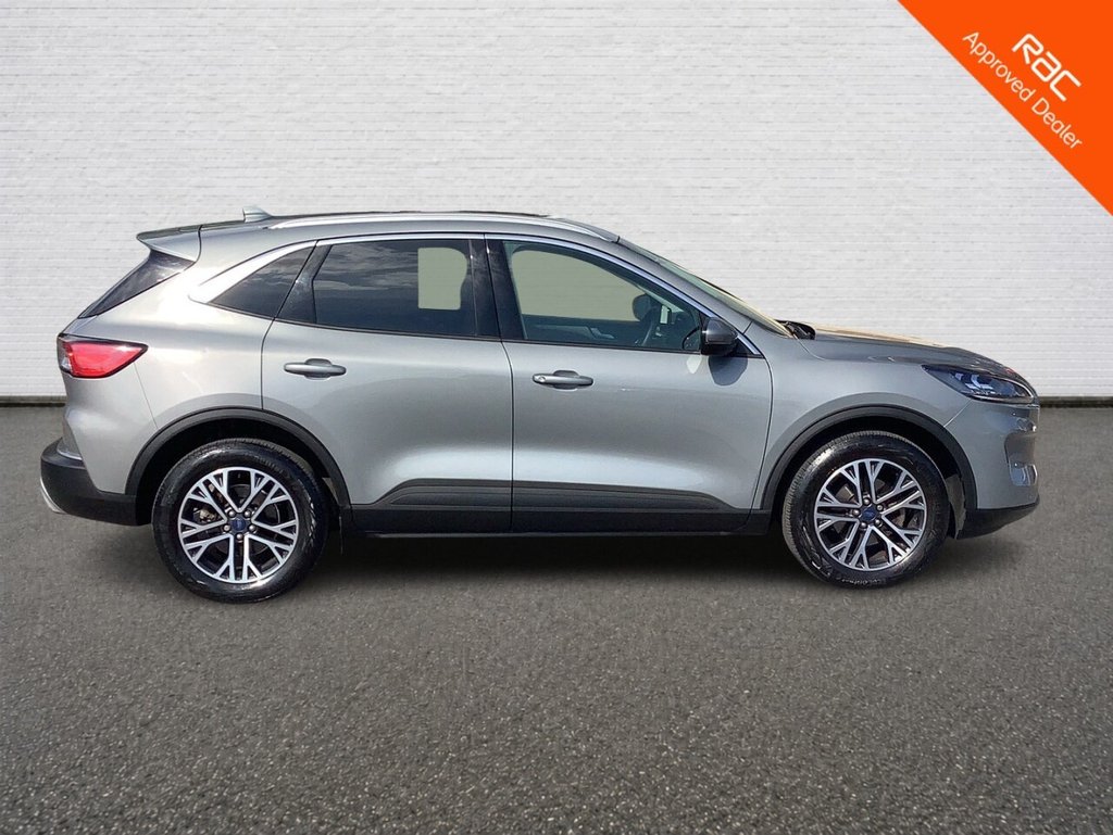 2023 Ford Kuga — image 2