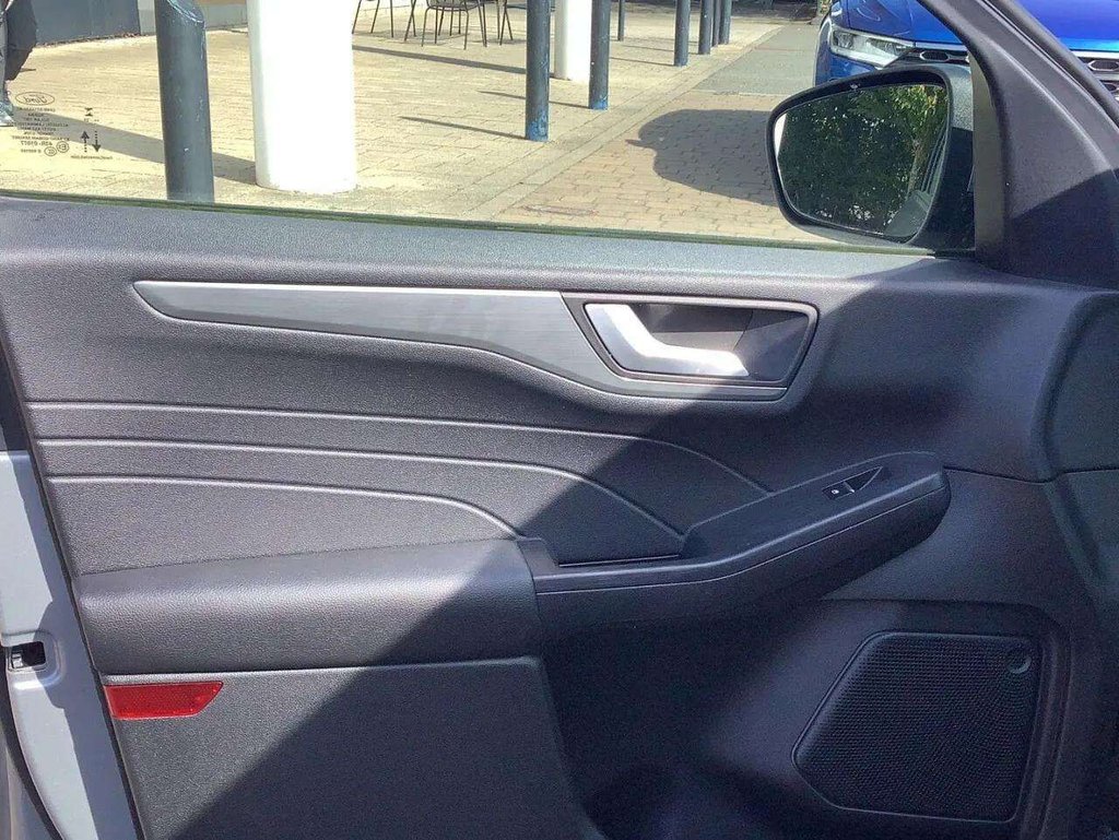 2023 Ford Kuga — image 8
