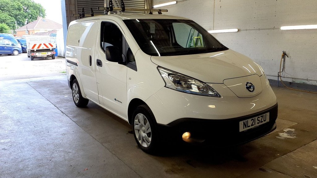 2021 NISSAN NV200
