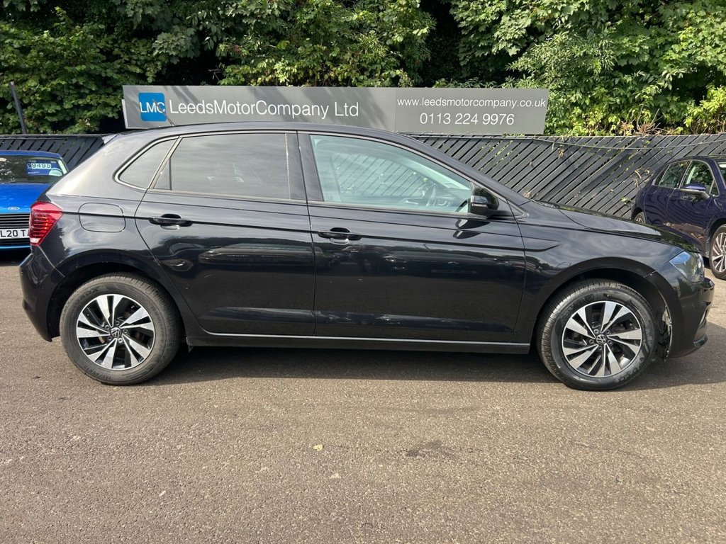 2021 Volkswagen Polo — image 2