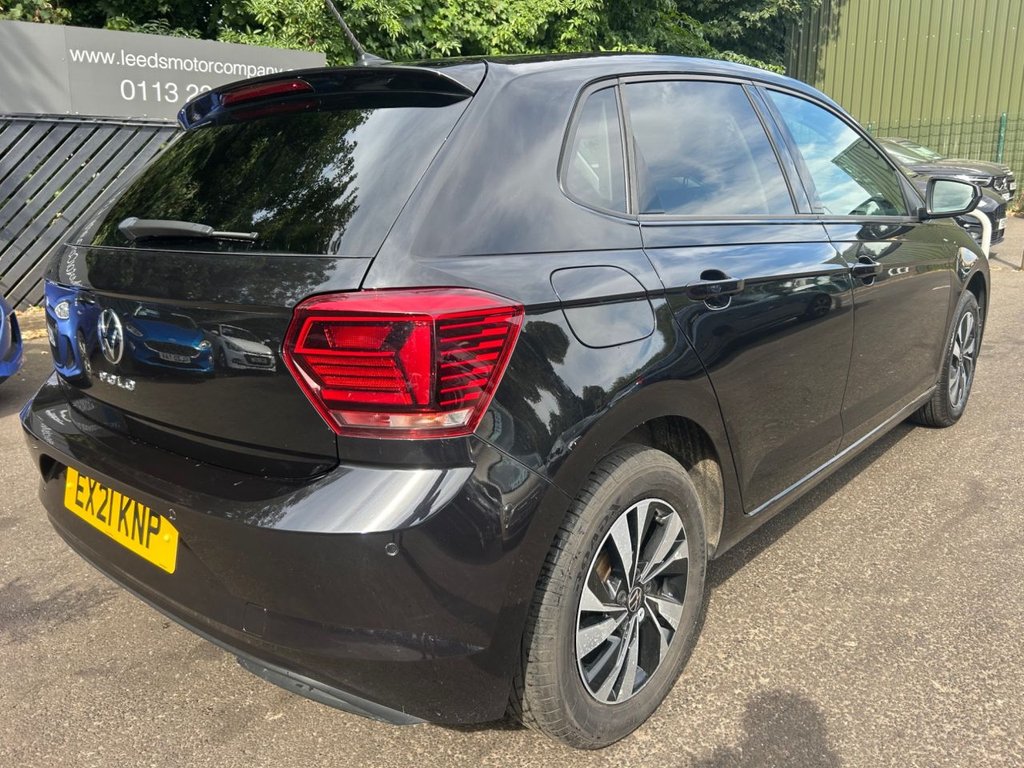 2021 Volkswagen Polo — image 3