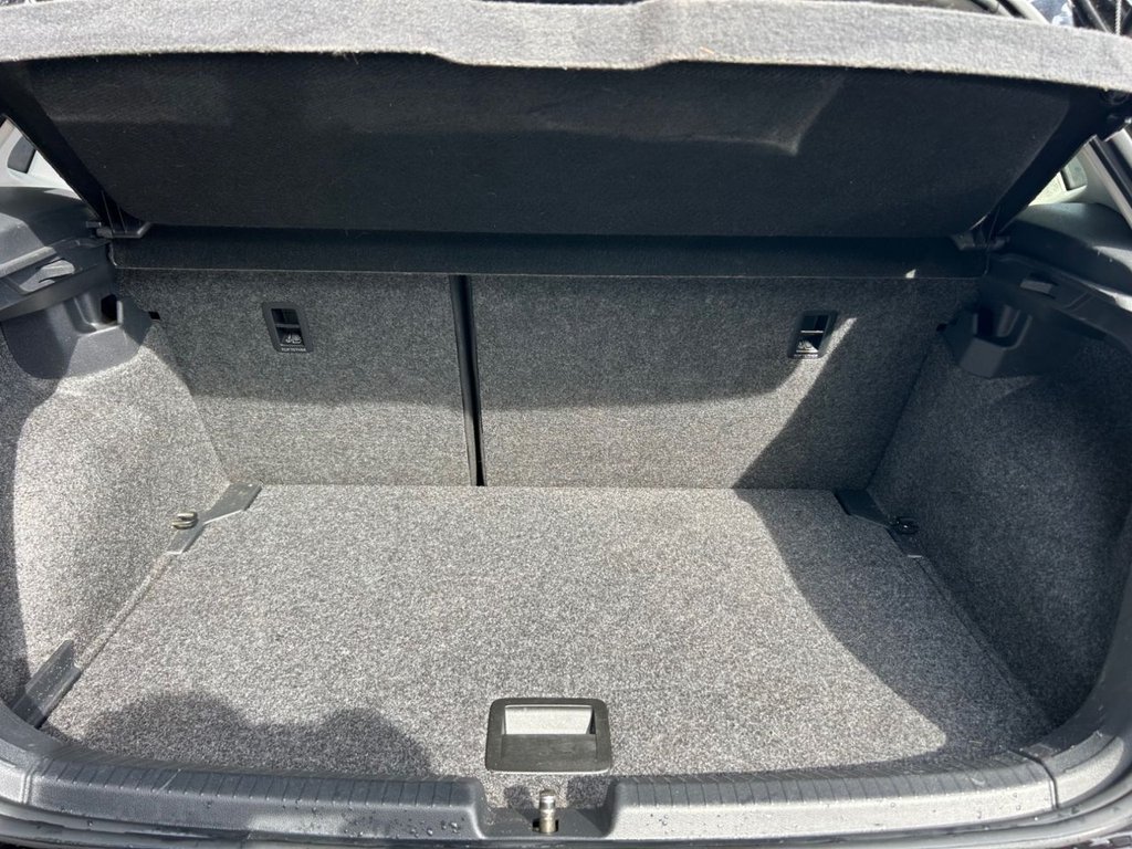 2021 Volkswagen Polo — image 14
