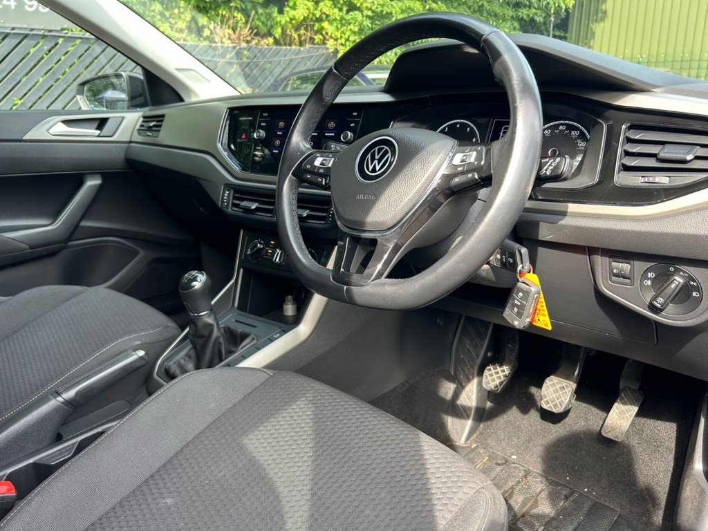 2021 Volkswagen Polo — image 21