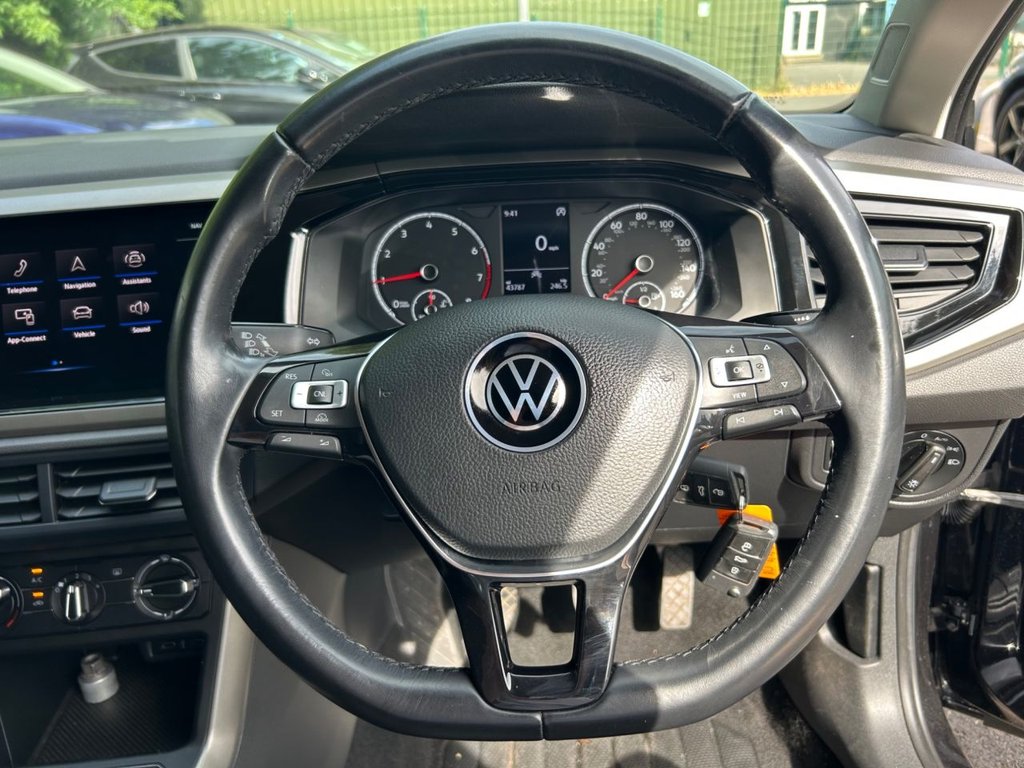 2021 Volkswagen Polo — image 26
