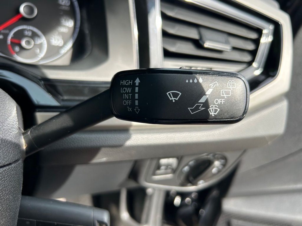 2021 Volkswagen Polo — image 30
