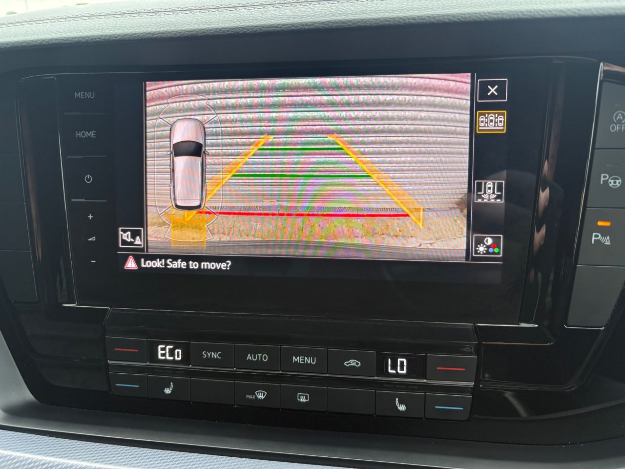 2021 VOLKSWAGEN TOUAREG 3.0 TDI V6 R-Line SUV 5dr Diesel Tiptronic 4Motion Euro 6 (s/s) (286 ps) - vehicle photo 17 for sale on PureCar