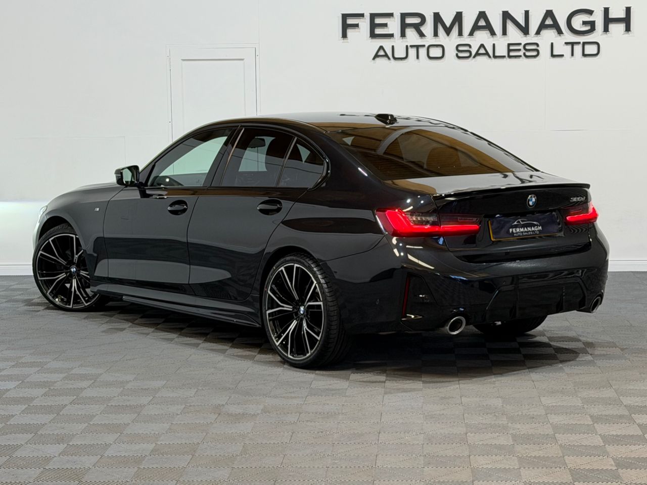 2023 BMW 3 SERIES 2.0 320d MHT M Sport Saloon 4dr Diesel Hybrid Auto Euro 6 (s/s) (190 ps) - vehicle photo 3 for sale on PureCar
