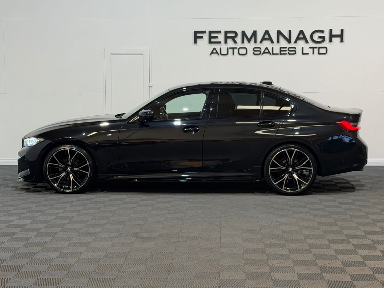 2023 BMW 3 SERIES 2.0 320d MHT M Sport Saloon 4dr Diesel Hybrid Auto Euro 6 (s/s) (190 ps) - vehicle photo 5 for sale on PureCar
