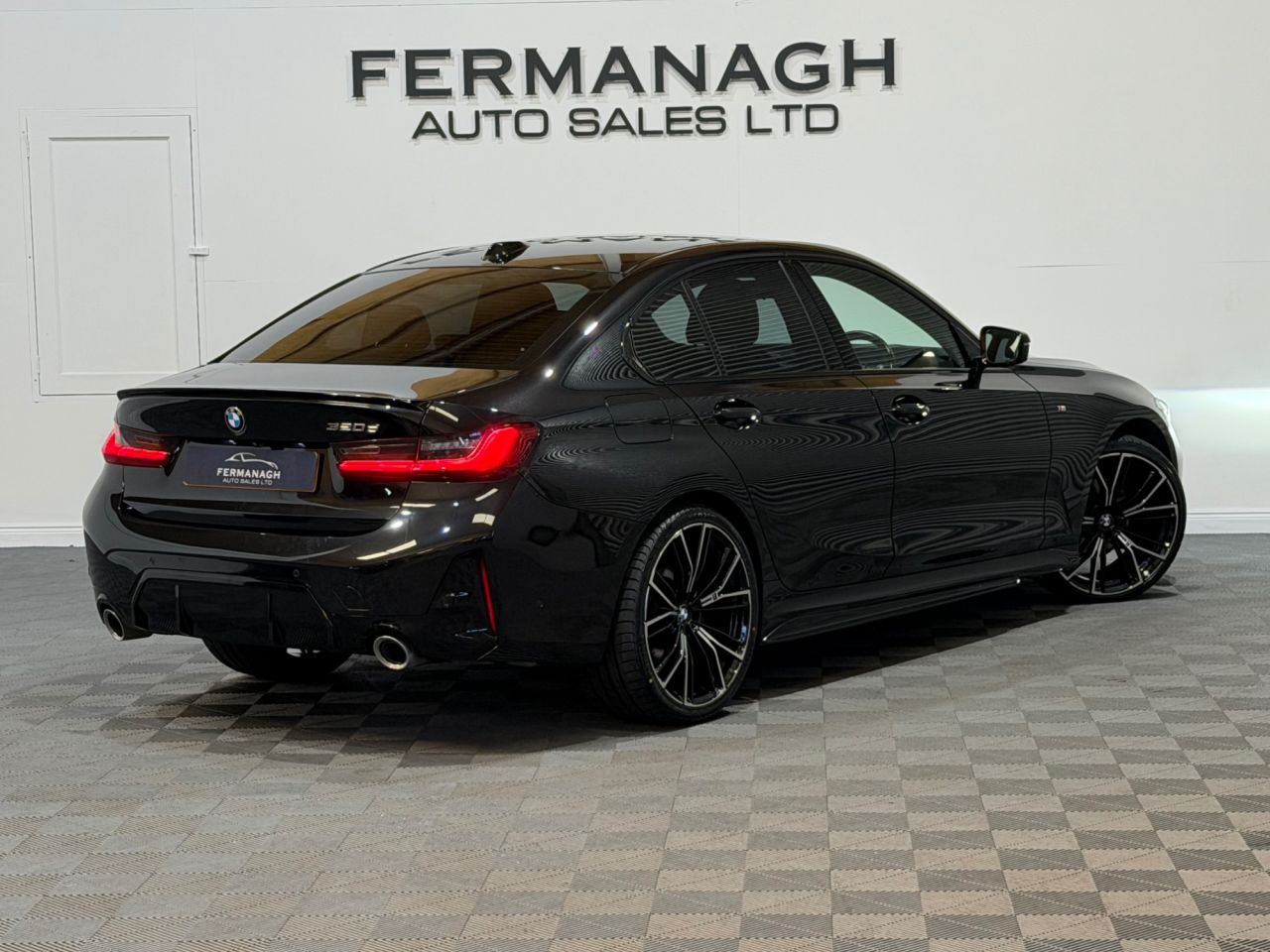2023 BMW 3 SERIES 2.0 320d MHT M Sport Saloon 4dr Diesel Hybrid Auto Euro 6 (s/s) (190 ps) - vehicle photo 6 for sale on PureCar