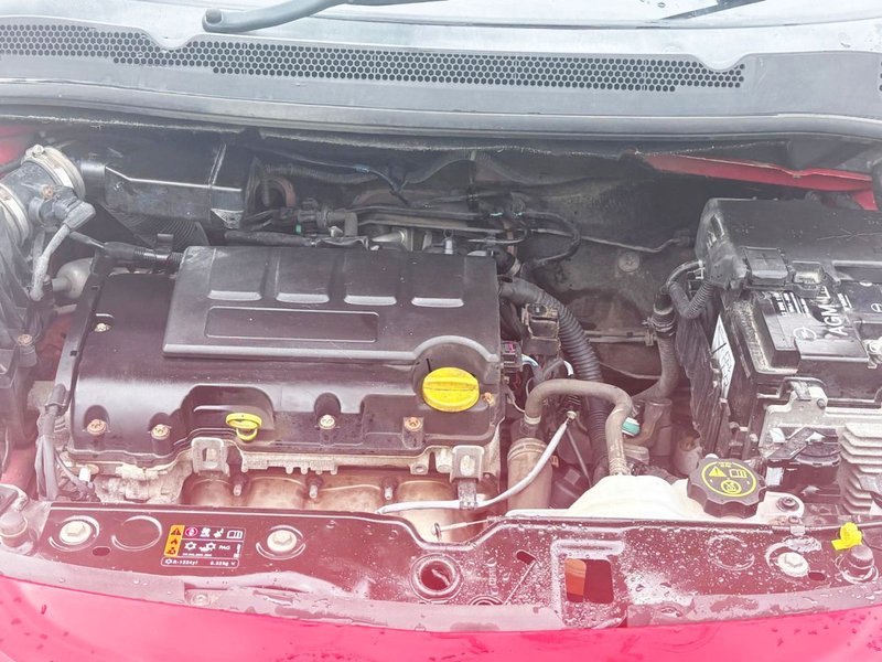 2019 Vauxhall Corsa in red — photo 3 of 18