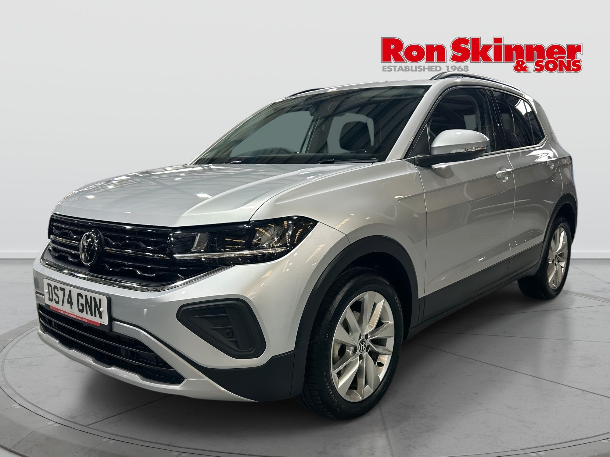 2025 Volkswagen T-Cross — image 2