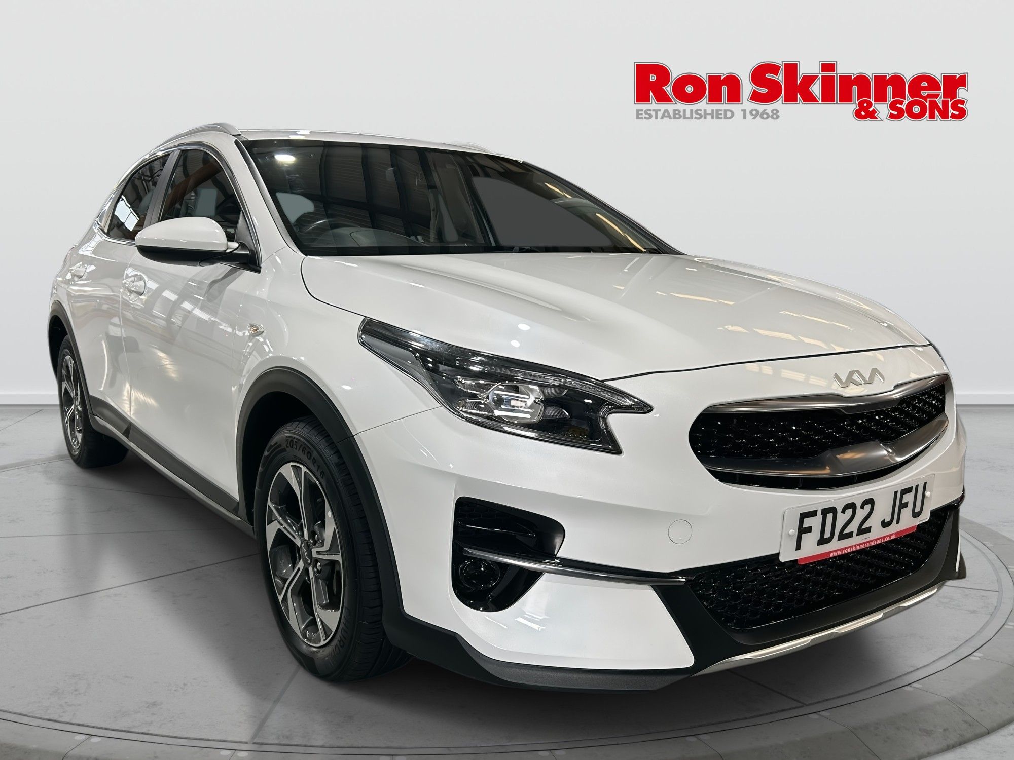 2022 Kia XCeed — image 1