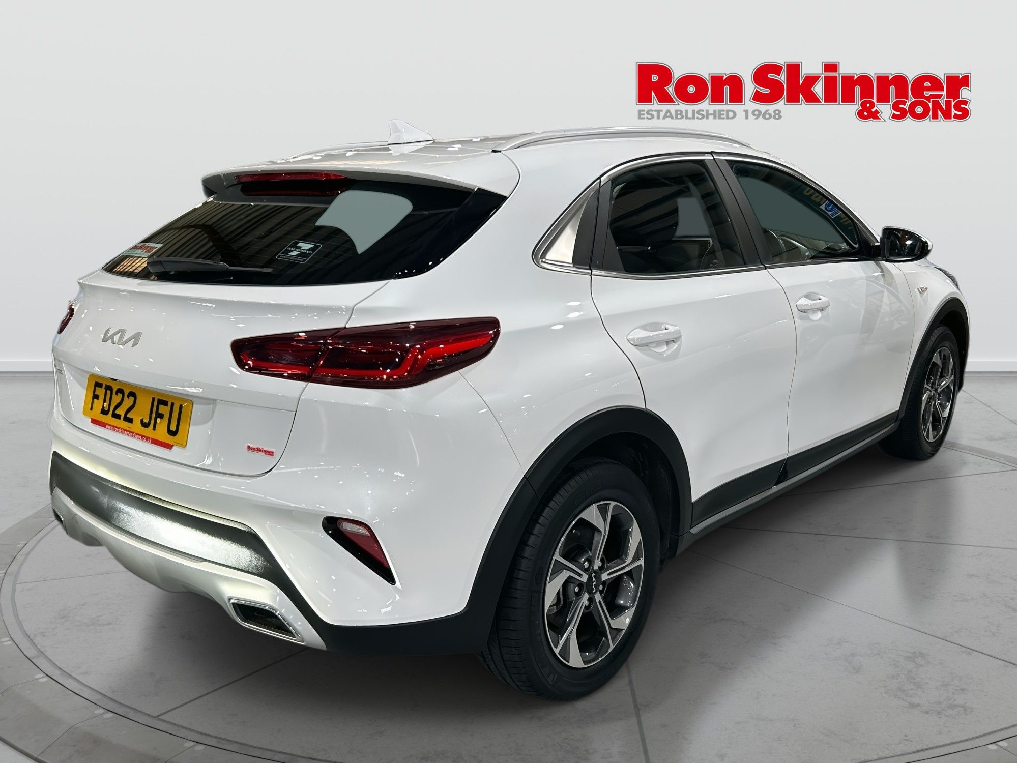 2022 Kia XCeed — image 4