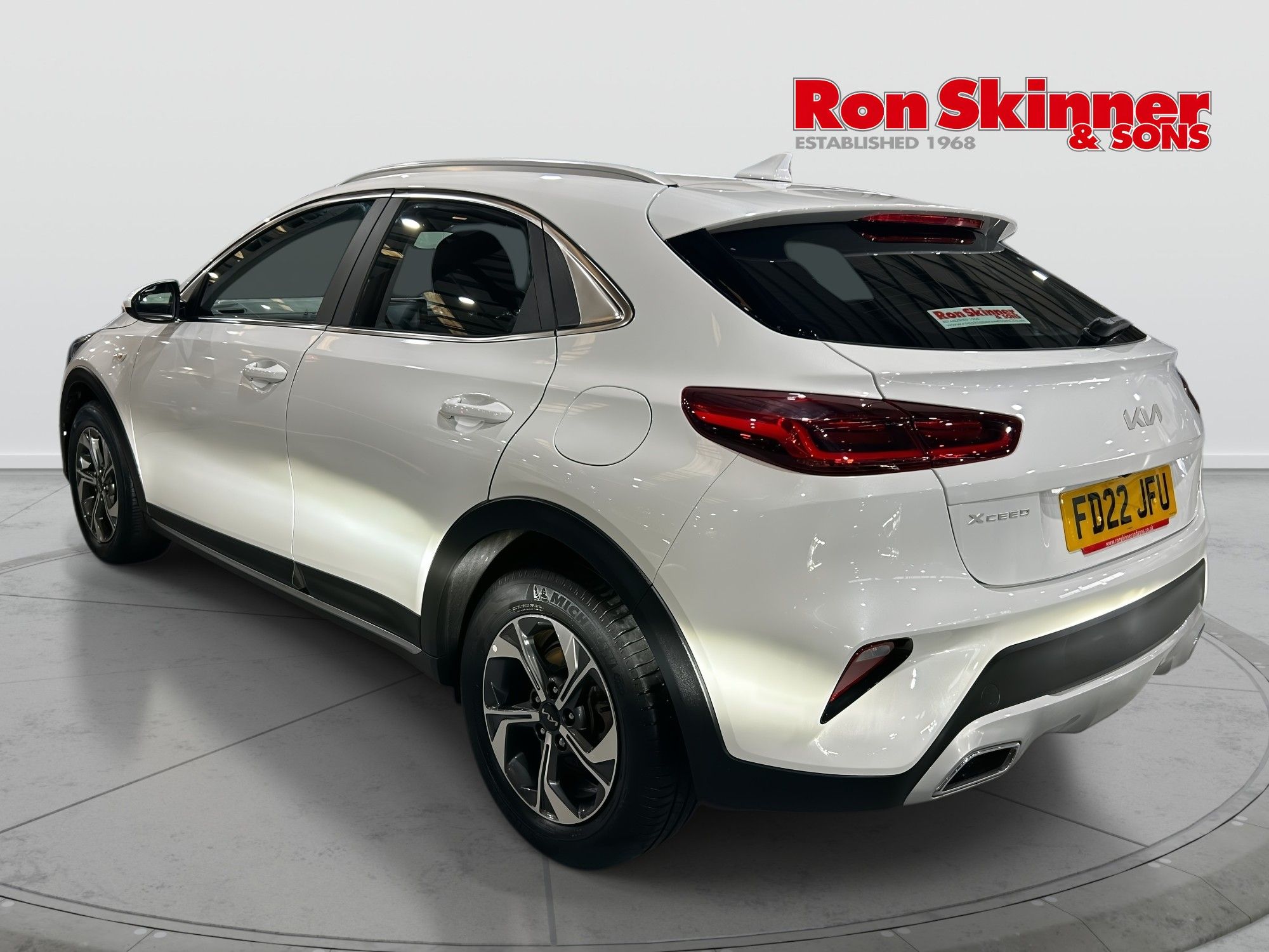 2022 Kia XCeed — image 3