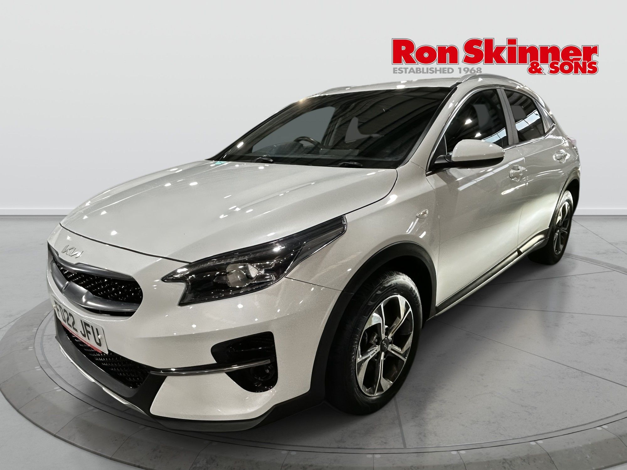 2022 Kia XCeed — image 2