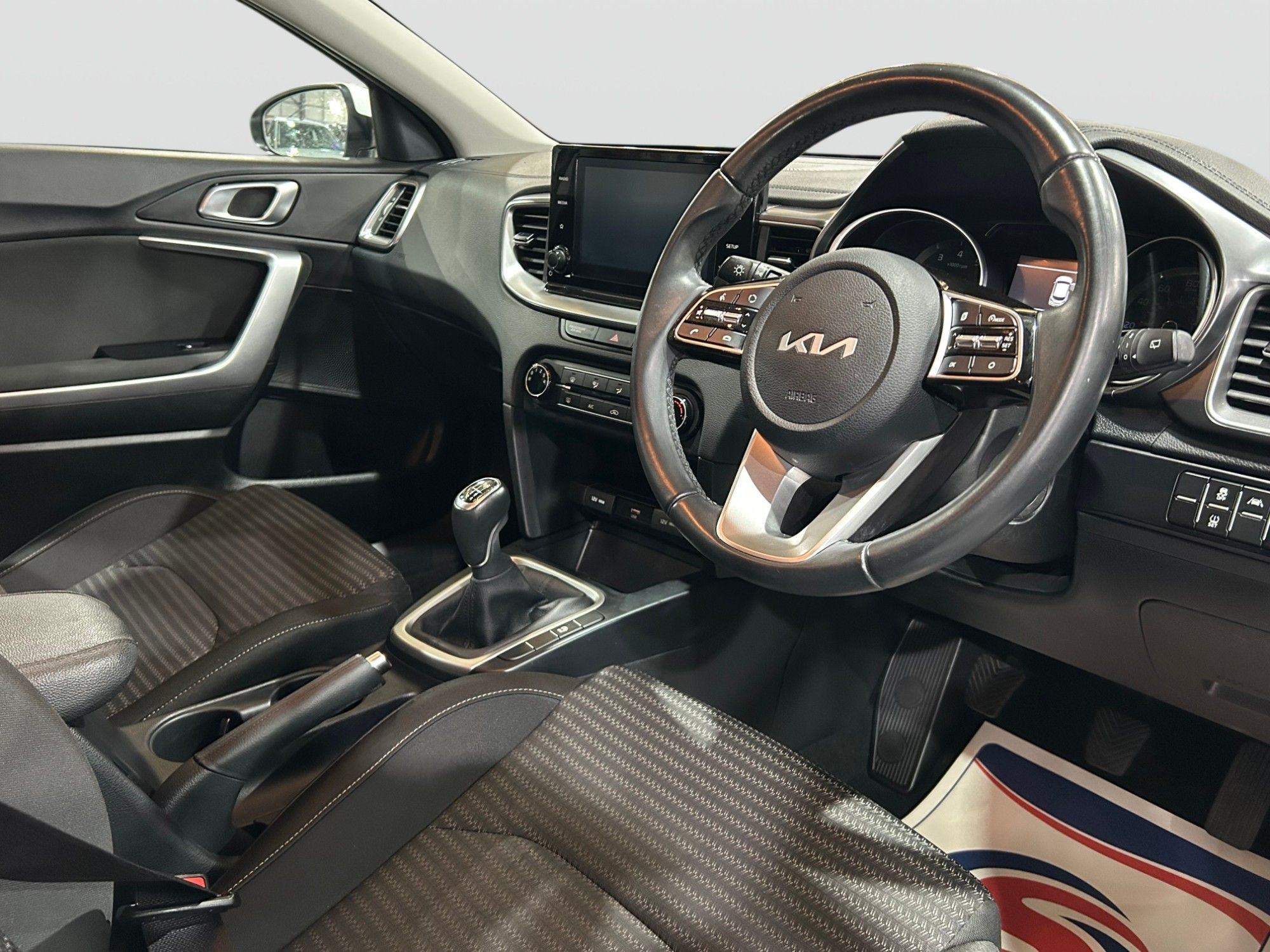 2022 Kia XCeed — image 5