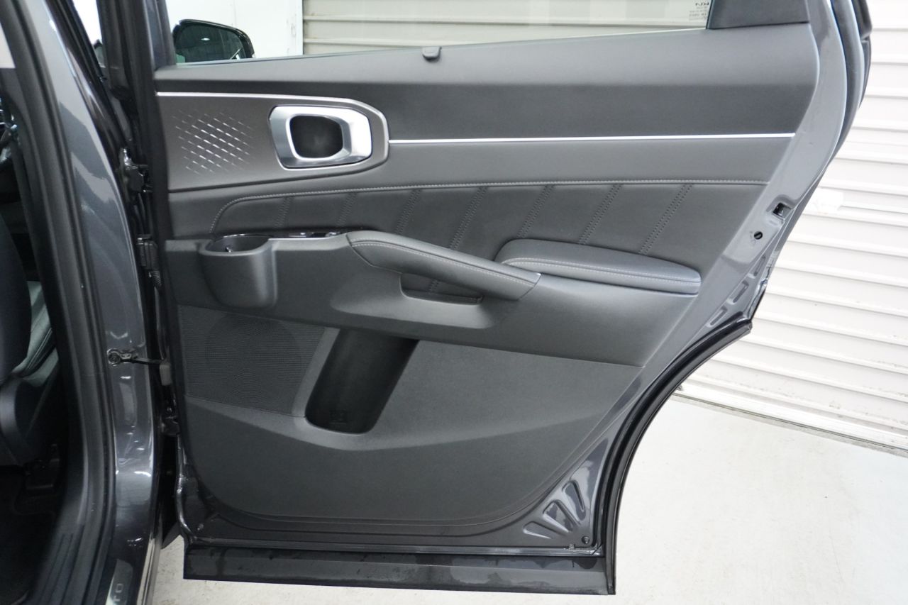2022 KIA SORENTO 2.2 CRDi 3 SUV 5dr Diesel DCT AWD Euro 6 (s/s) (190 bhp) - vehicle photo 33 for sale on PureCar