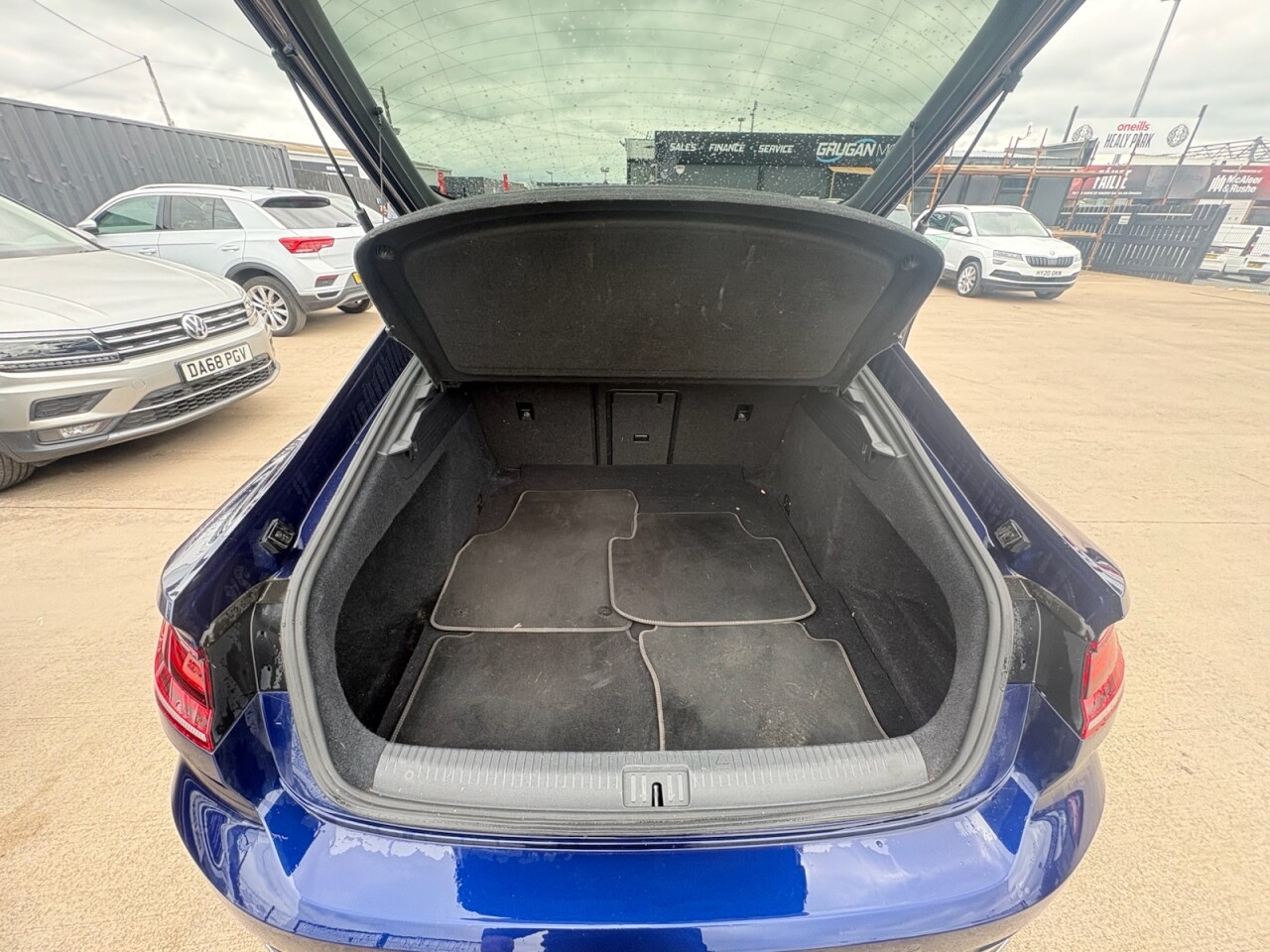 2019 VOLKSWAGEN ARTEON 2.0 TDI R-Line Fastback 5dr Diesel DSG Euro 6 (s/s) (190 ps) - vehicle photo 11 for sale on PureCar
