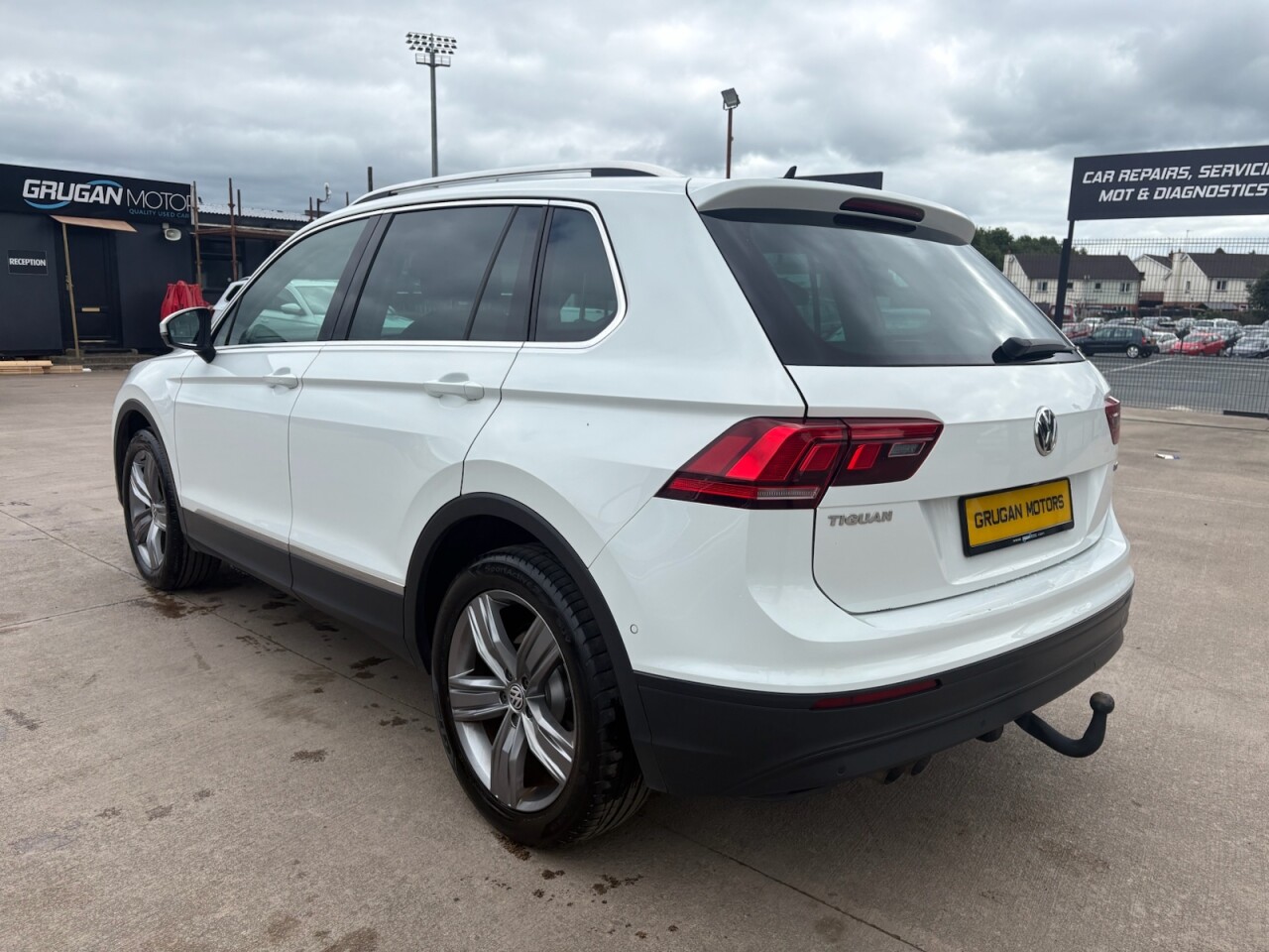 2019 VOLKSWAGEN TIGUAN 2.0 TDI Match SUV 5dr Diesel Manual 4Motion Euro 6 (s/s) (150 ps) - vehicle photo 5 for sale on PureCar
