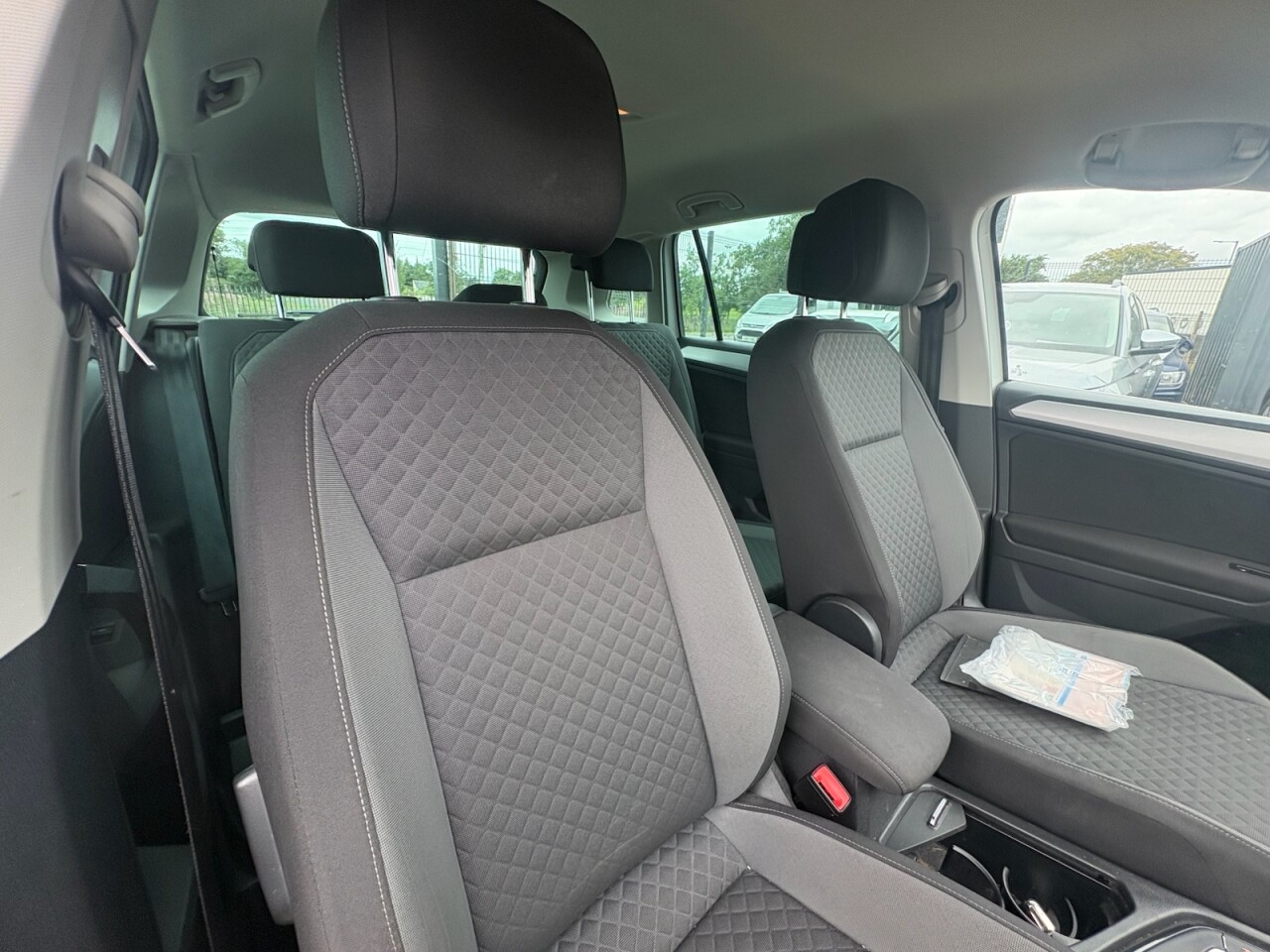 2019 VOLKSWAGEN TIGUAN 2.0 TDI Match SUV 5dr Diesel Manual 4Motion Euro 6 (s/s) (150 ps) - vehicle photo 8 for sale on PureCar