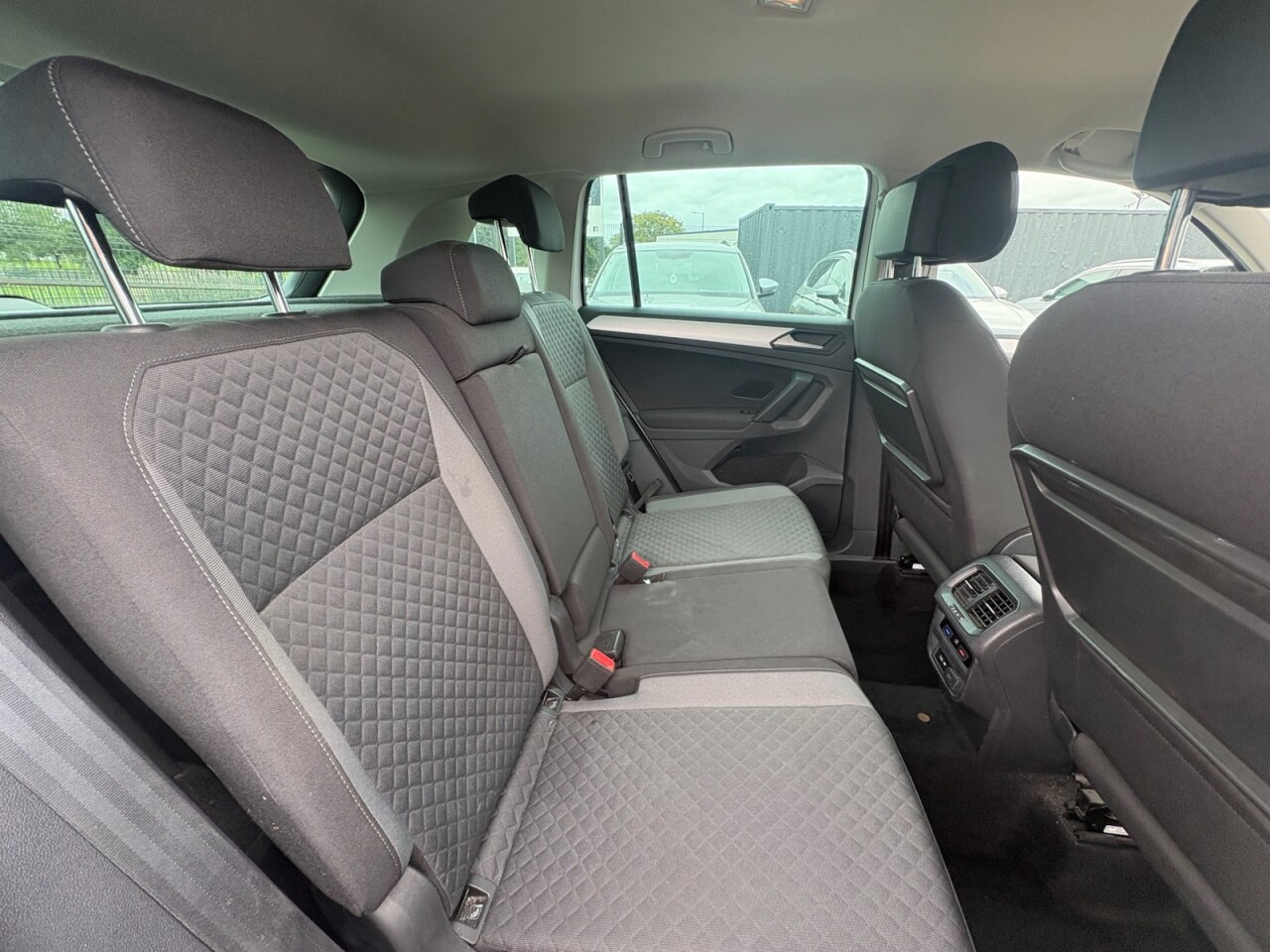 2019 VOLKSWAGEN TIGUAN 2.0 TDI Match SUV 5dr Diesel Manual 4Motion Euro 6 (s/s) (150 ps) - vehicle photo 10 for sale on PureCar