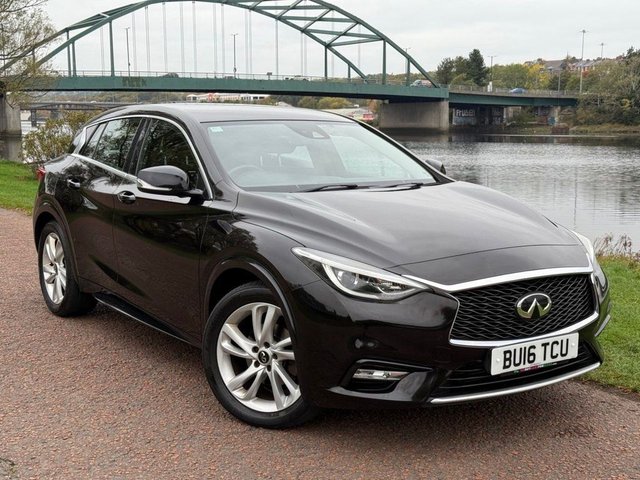 2016 Infiniti Q30
