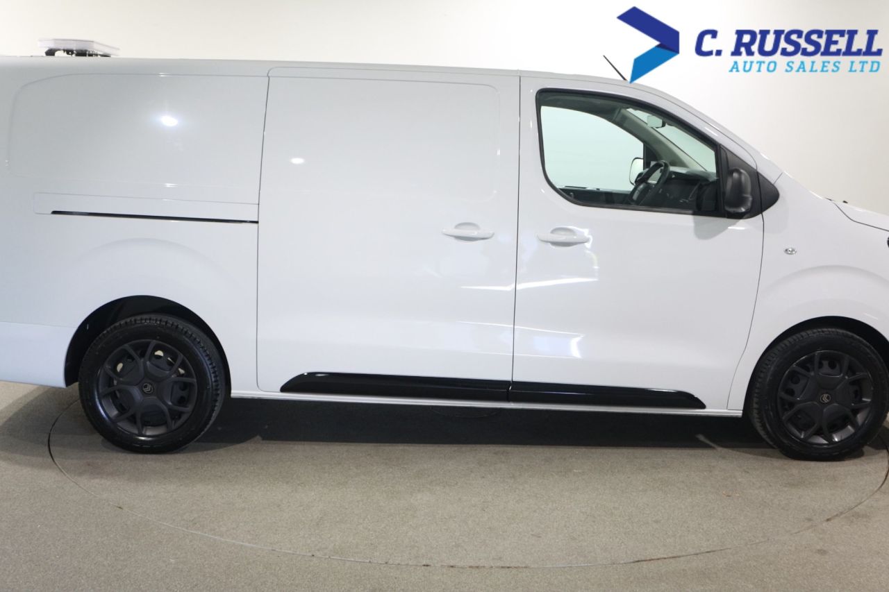 2025 CITROEN DISPATCH 1.5 BlueHDi Driver XL Panel Van 6dr Diesel Manual LWB Euro 6 (s/s) (120 ps) - vehicle photo 4 for sale on PureCar
