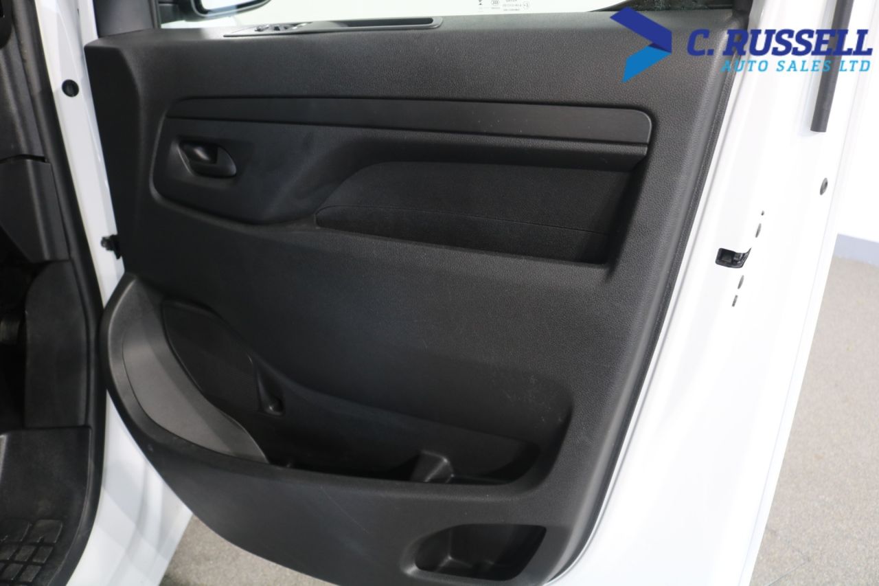 2025 CITROEN DISPATCH 1.5 BlueHDi Driver XL Panel Van 6dr Diesel Manual LWB Euro 6 (s/s) (120 ps) - vehicle photo 9 for sale on PureCar