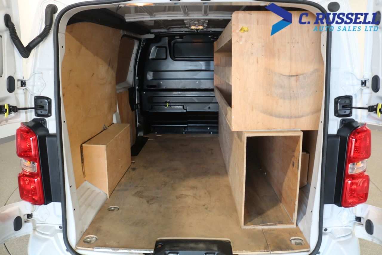2025 CITROEN DISPATCH 1.5 BlueHDi Driver XL Panel Van 6dr Diesel Manual LWB Euro 6 (s/s) (120 ps) - vehicle photo 17 for sale on PureCar