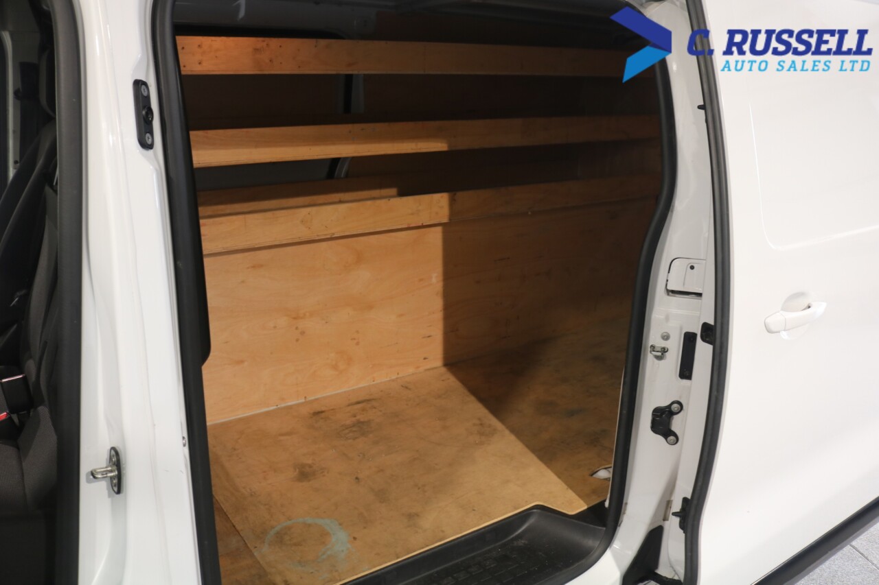 2025 CITROEN DISPATCH 1.5 BlueHDi Driver XL Panel Van 6dr Diesel Manual LWB Euro 6 (s/s) (120 ps) - vehicle photo 24 for sale on PureCar