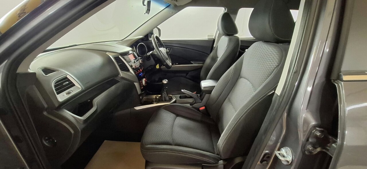 2017 SSANGYONG TIVOLI 1.6 e-XGi SE SUV 5dr Petrol Manual Euro 6 (s/s) (128 ps) - vehicle photo 30 for sale on PureCar