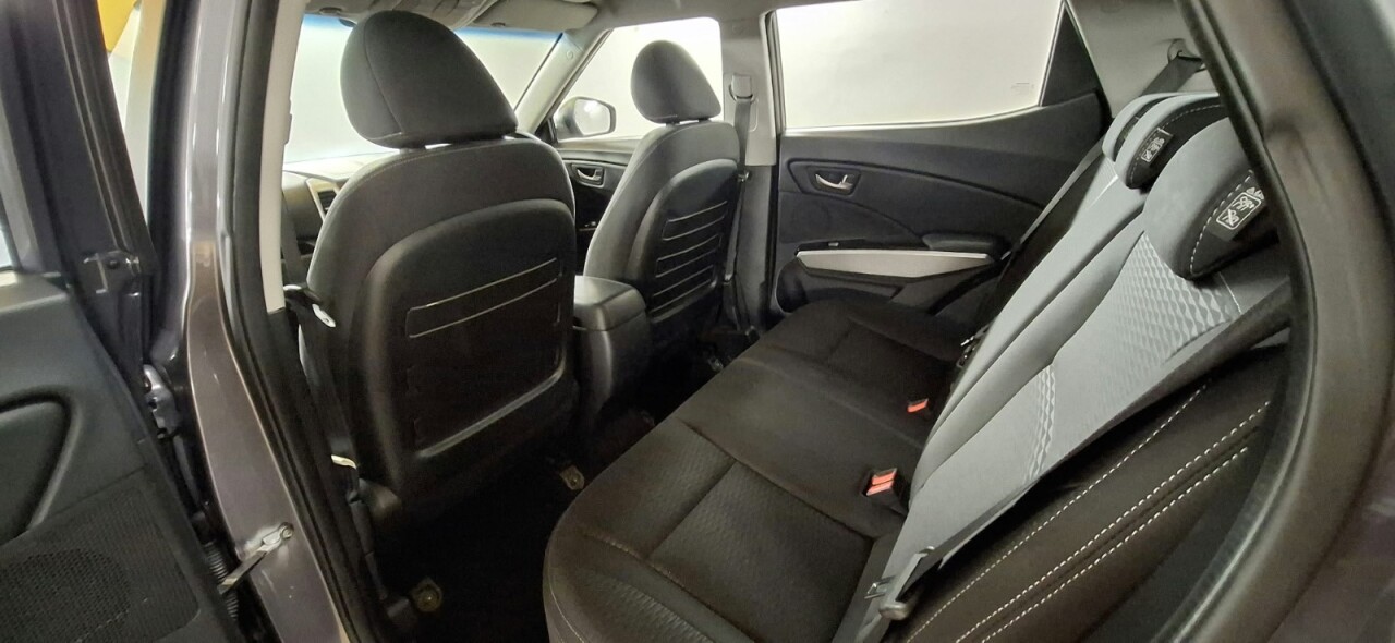 2017 SSANGYONG TIVOLI 1.6 e-XGi SE SUV 5dr Petrol Manual Euro 6 (s/s) (128 ps) - vehicle photo 31 for sale on PureCar