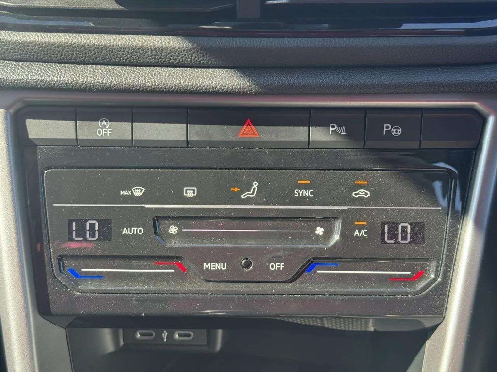 2023 Volkswagen T-Roc — image 9