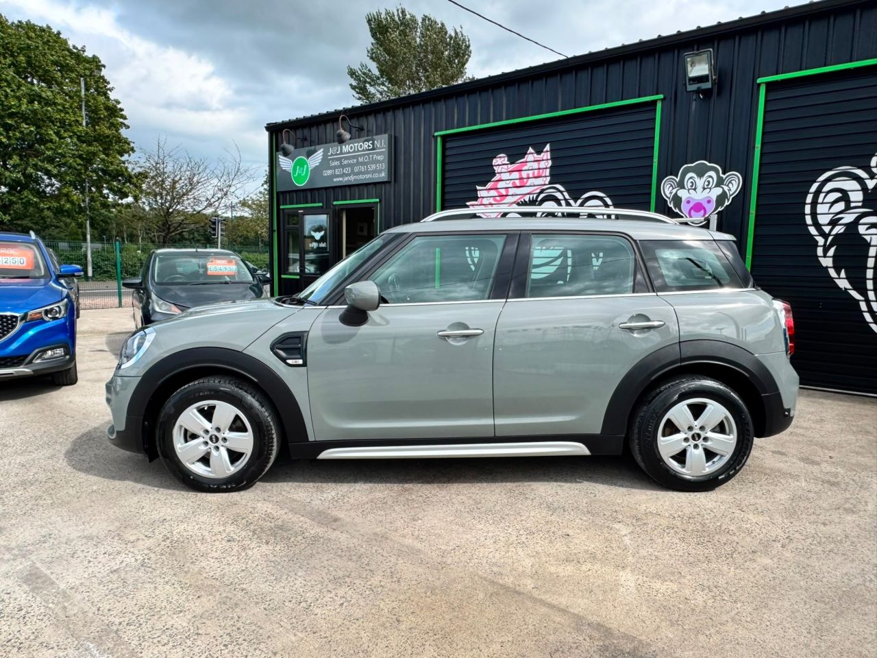 2019 MINI COUNTRYMAN 1.5 Cooper Classic SUV 5dr Petrol Steptronic Euro 6 (s/s) (136 ps) - vehicle photo 2 for sale on PureCar
