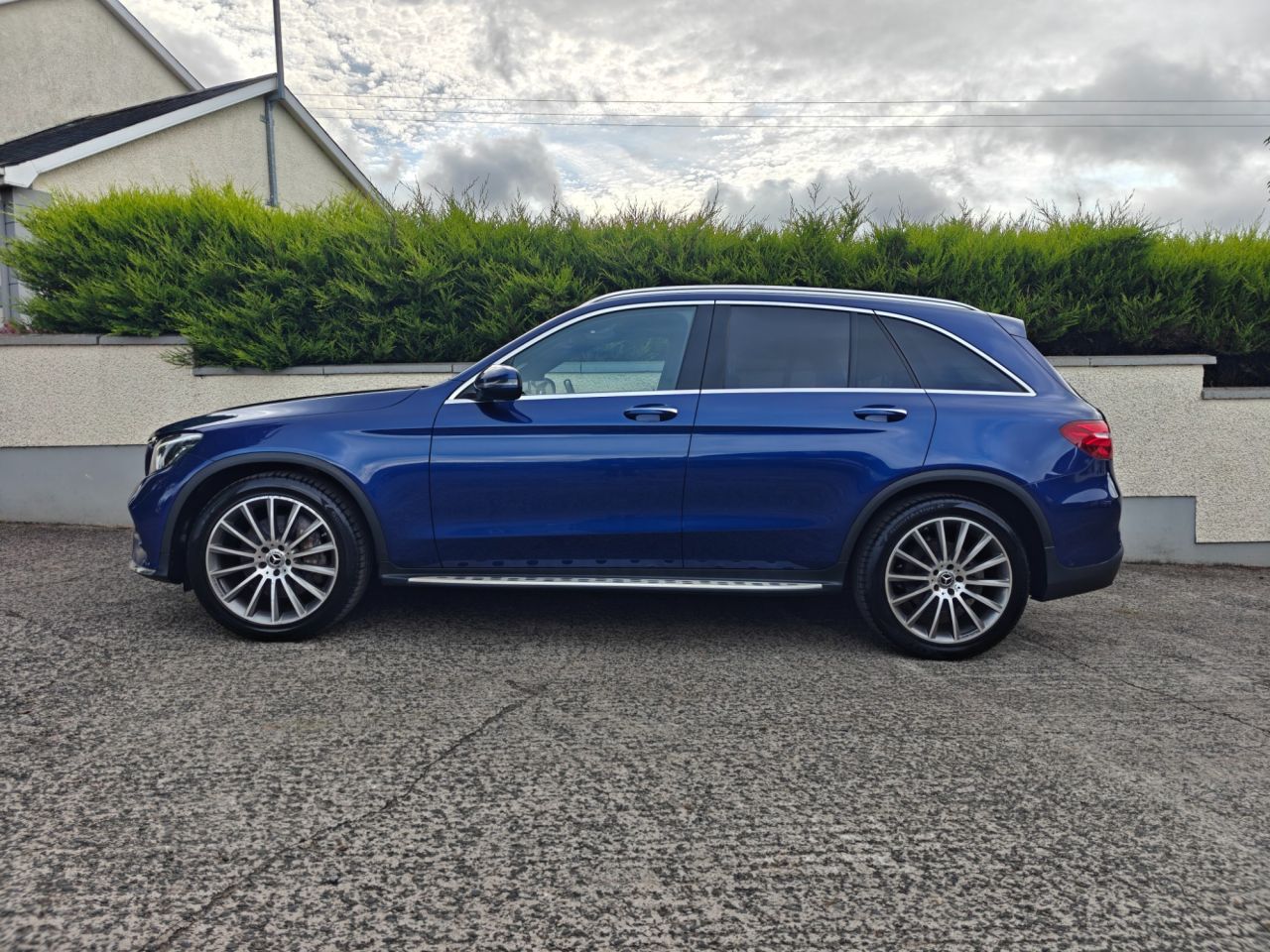 2018 MERCEDES GLC 2.1 GLC220d AMG Line (Premium Plus) SUV 5dr Diesel G-Tronic 4MATIC Euro 6 ( - vehicle photo 4 for sale on PureCar