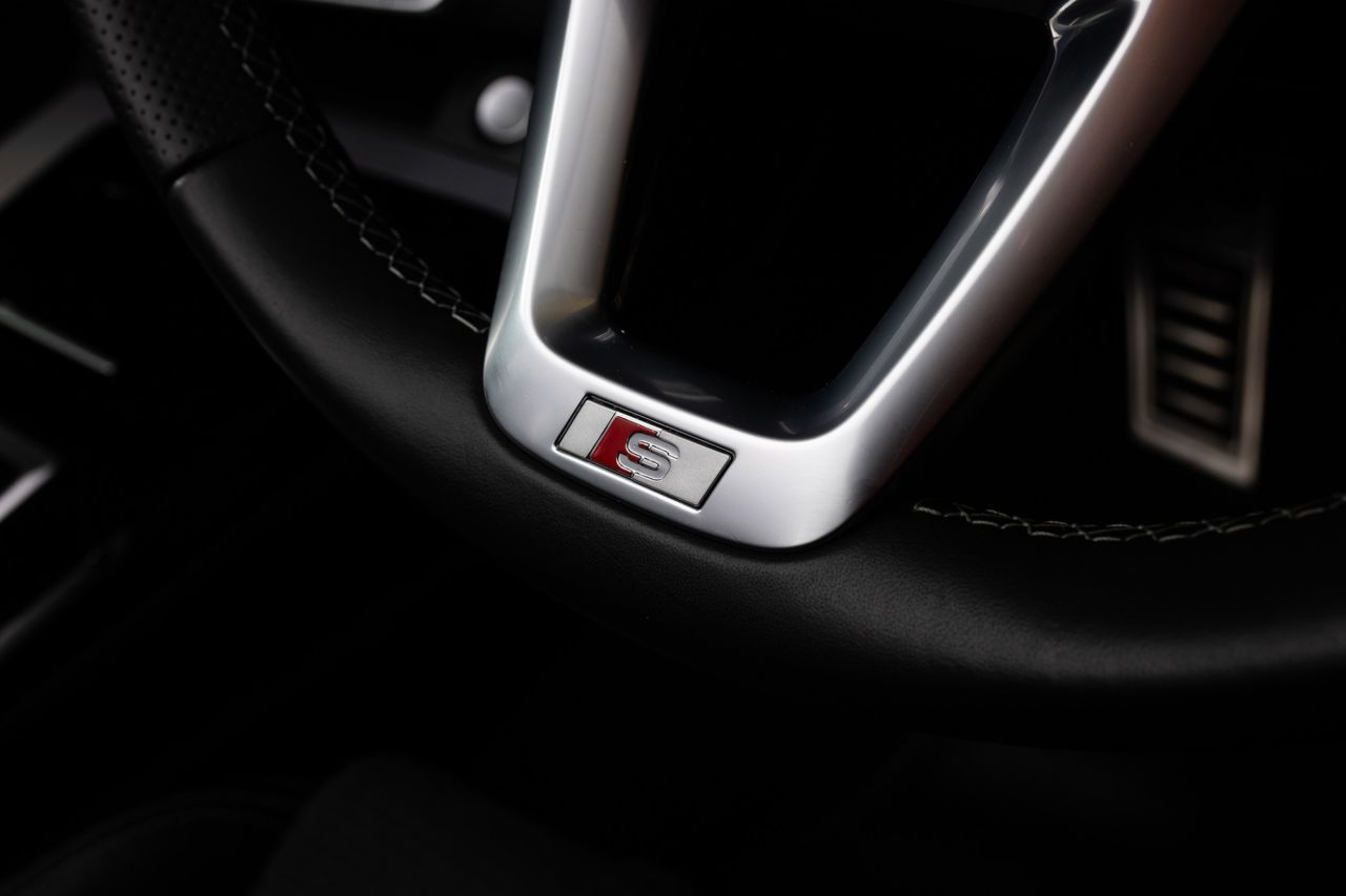 2021 AUDI Q5 S Line - vehicle photo 15 for sale on PureCar