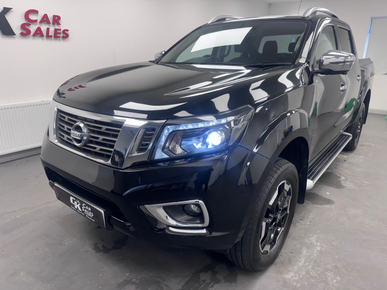 2020 NISSAN NAVARA 2.3 dCi Tekna Pickup Double Cab 4dr Diesel Auto 4WD Euro 6 (190 ps) - vehicle photo 8 for sale on PureCar