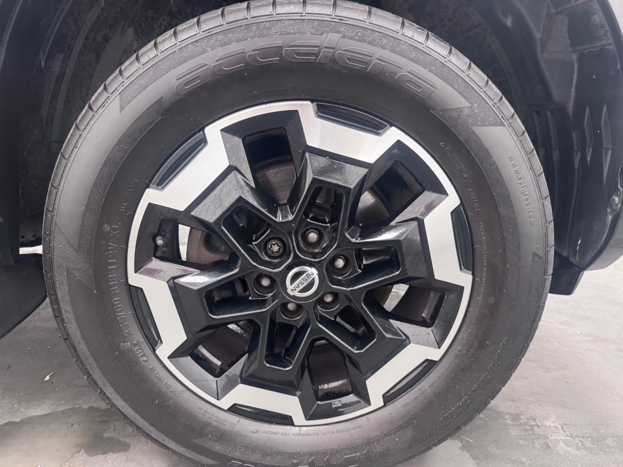 2020 NISSAN NAVARA 2.3 dCi Tekna Pickup Double Cab 4dr Diesel Auto 4WD Euro 6 (190 ps) - vehicle photo 9 for sale on PureCar