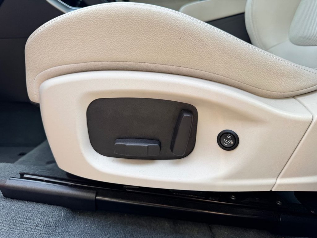 2018 Jaguar E-PACE — image 25