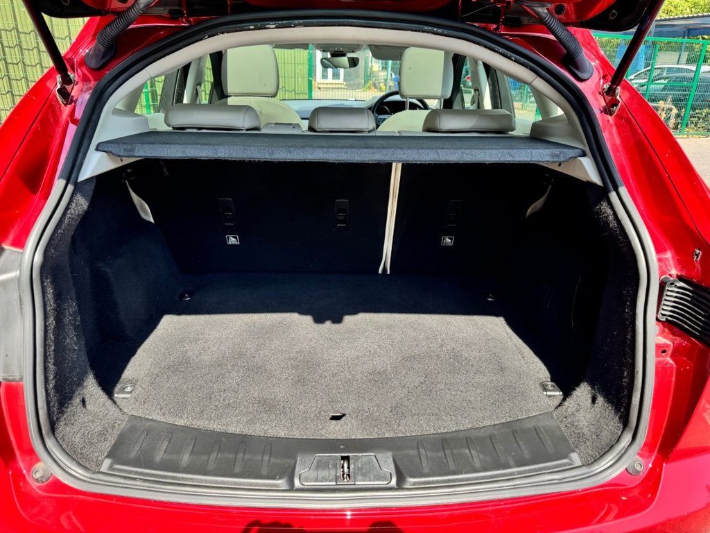 2018 Jaguar E-PACE — image 34