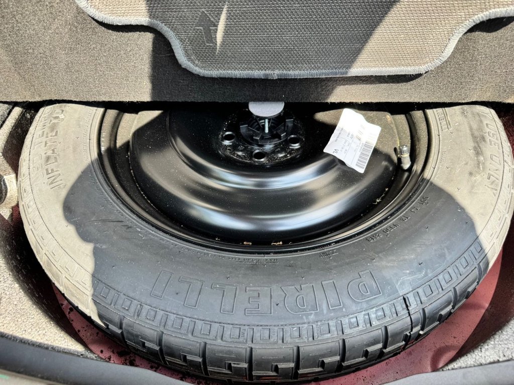 2018 Jaguar E-PACE — image 35