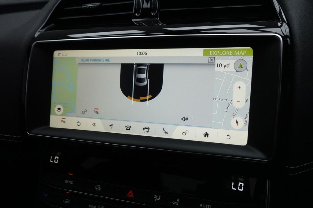 2018 Jaguar XE — image 14