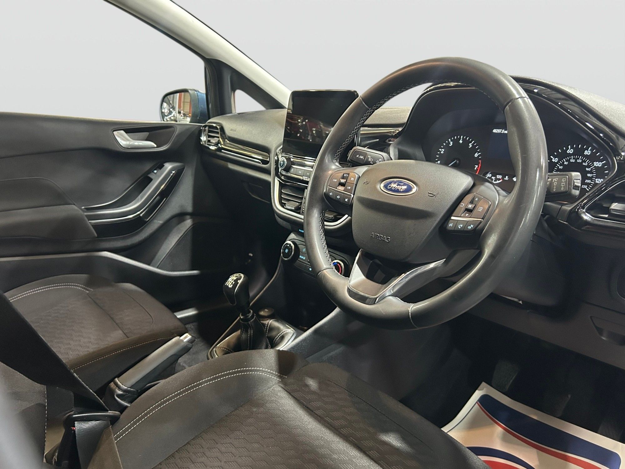 2023 Ford Fiesta — image 3