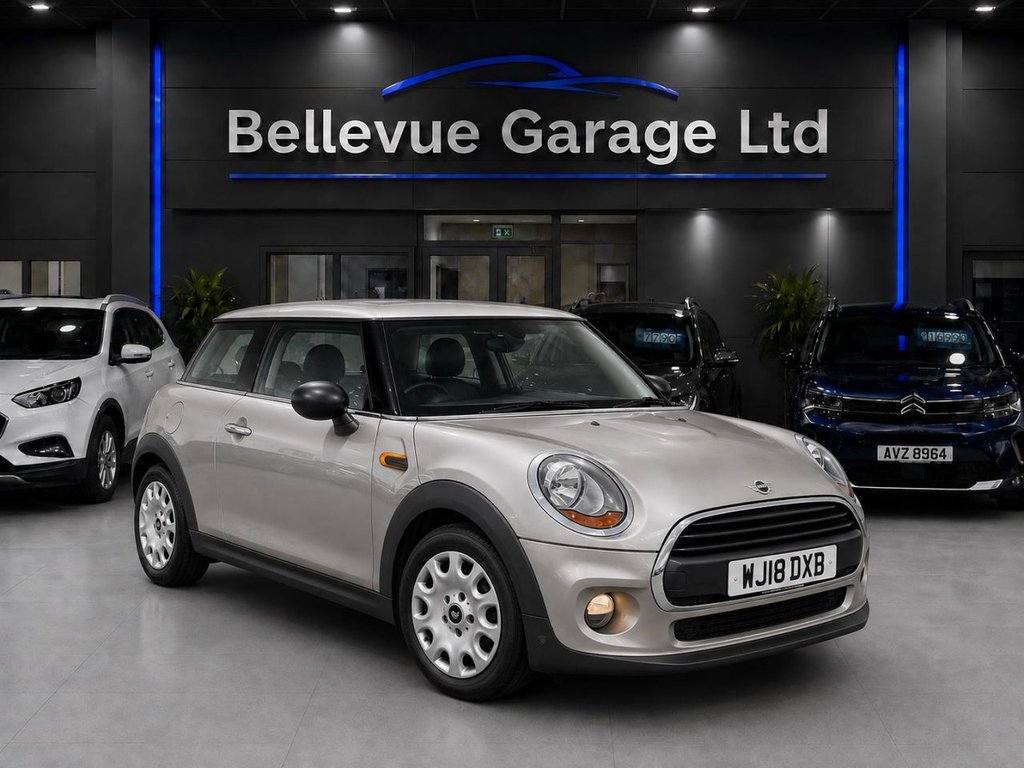 Silver 2018 MINI Hatchback Hatchback Front-wheel drive Automatic